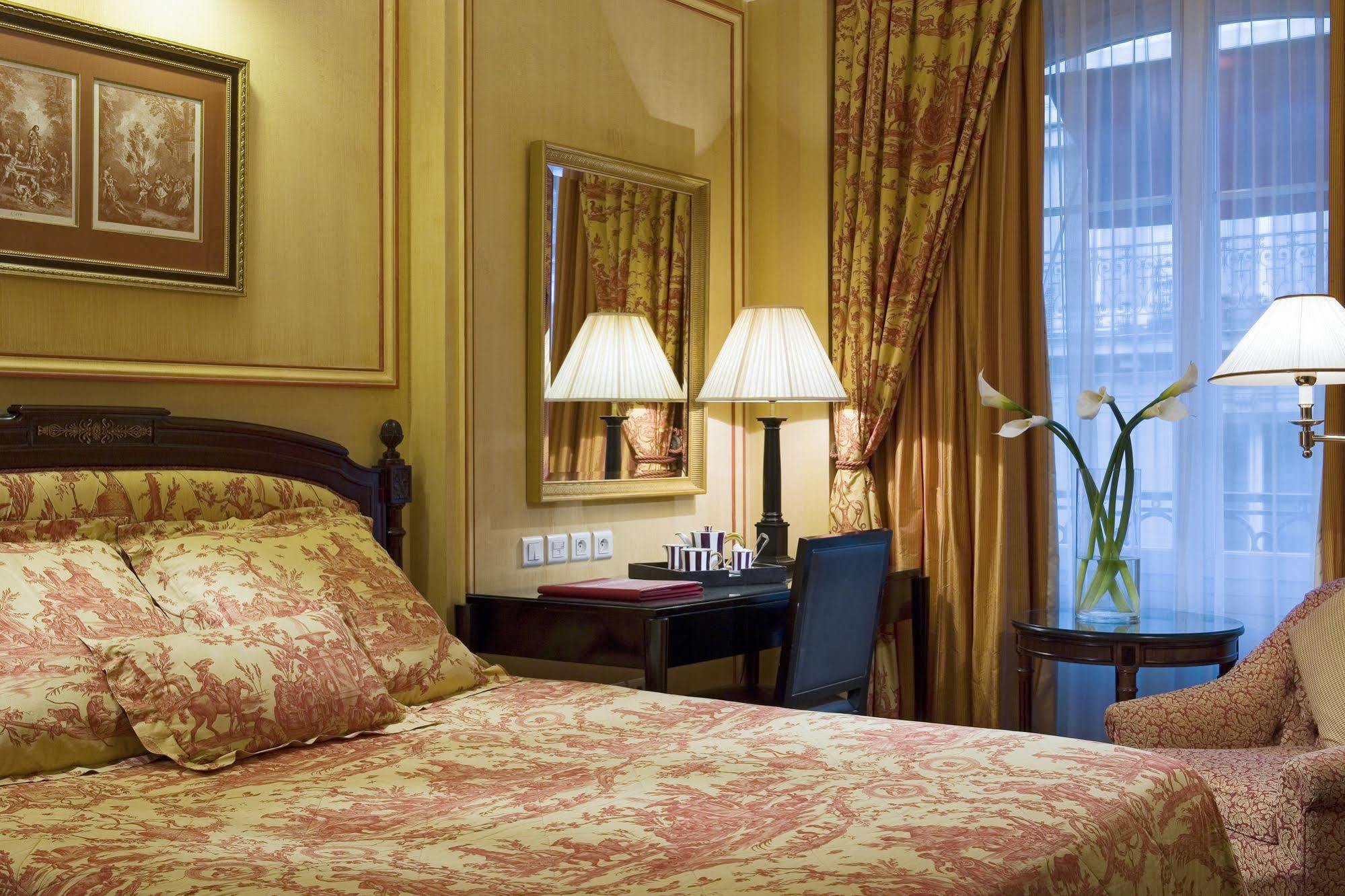 Francois 1Er Hotel Paris Room photo